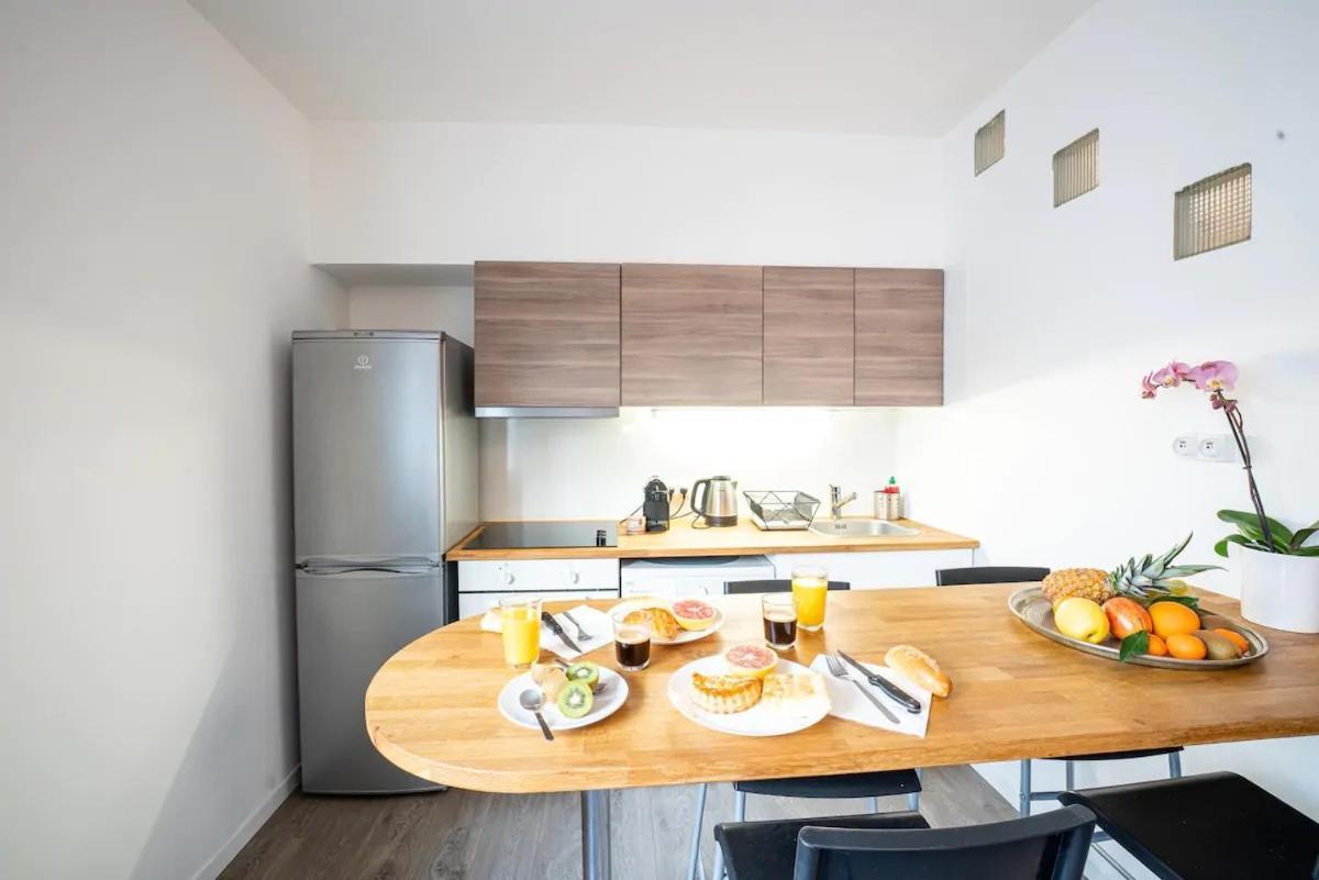 Appartement Centre Village, Clim Et Parking Gratuit Aigues-Mortes Extérieur photo