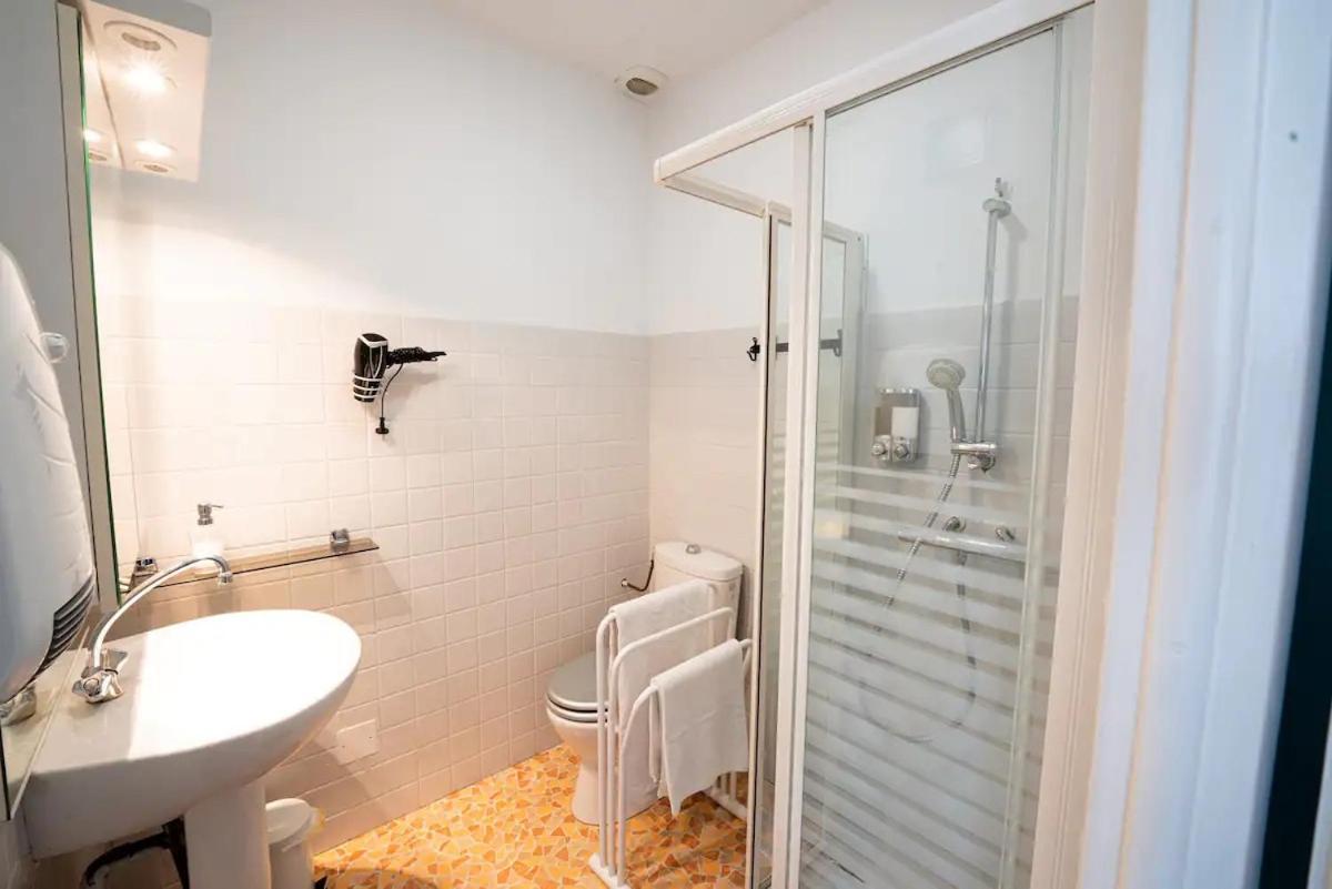 Appartement Centre Village, Clim Et Parking Gratuit Aigues-Mortes Extérieur photo